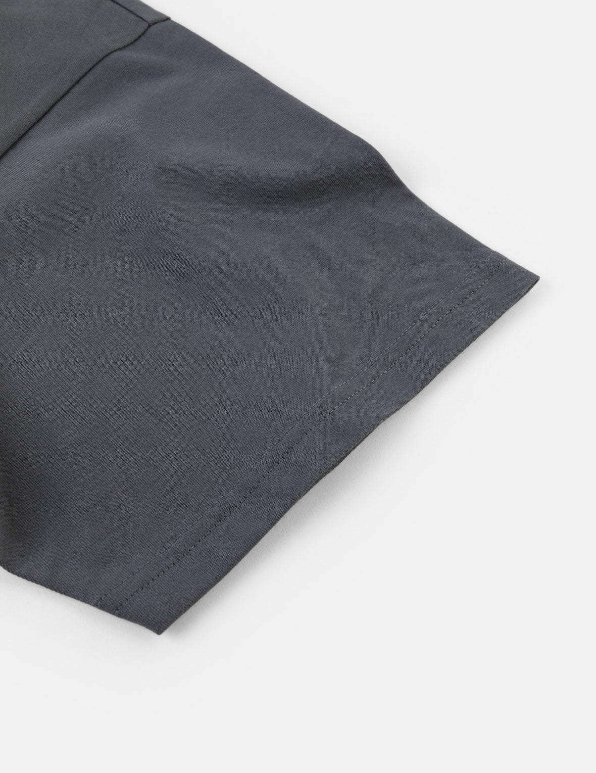 Godhead and Kite Daruma Kerchief Print T-shirt