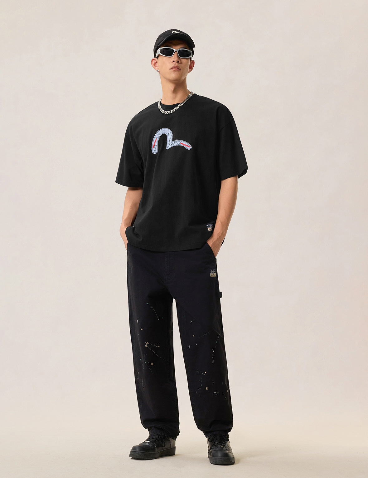 Fabric-mix Patchwork Seagull and Logo Applique T-shirt