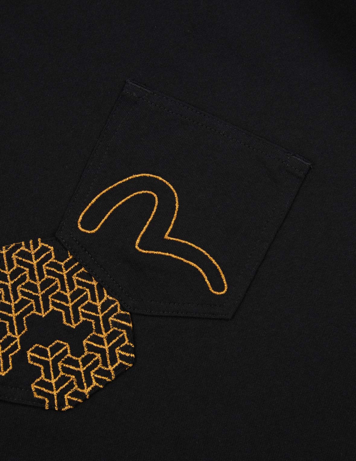 Multi-Pocket Foil-Print T-Shirt