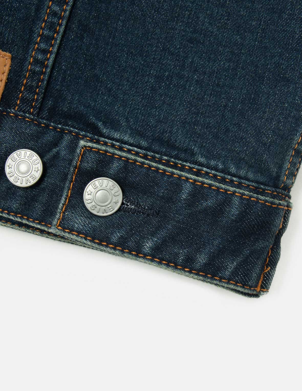 商標和佛頭老虎機刺繡寬版休閒牛仔外套