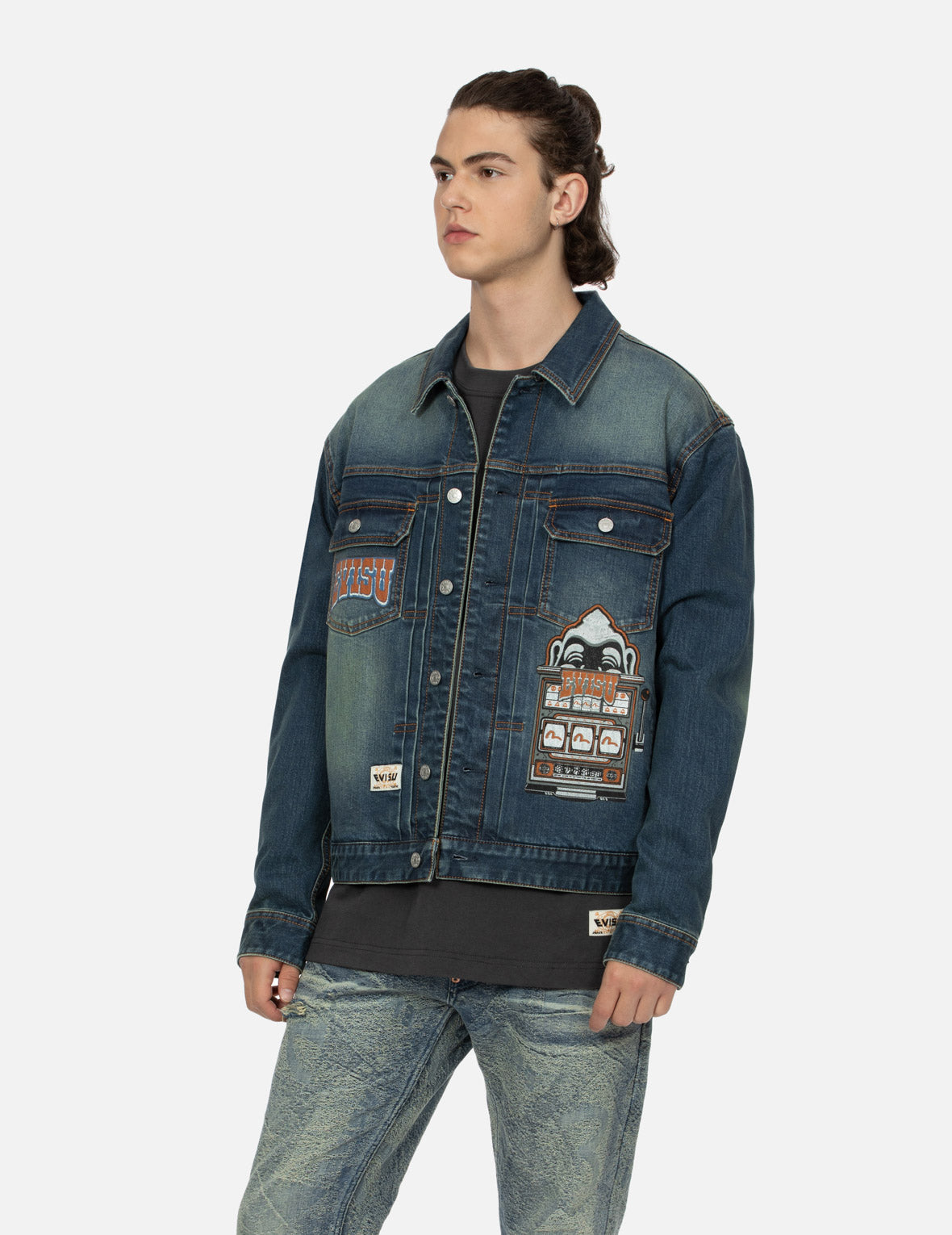 商標和佛頭老虎機刺繡寬版休閒牛仔外套