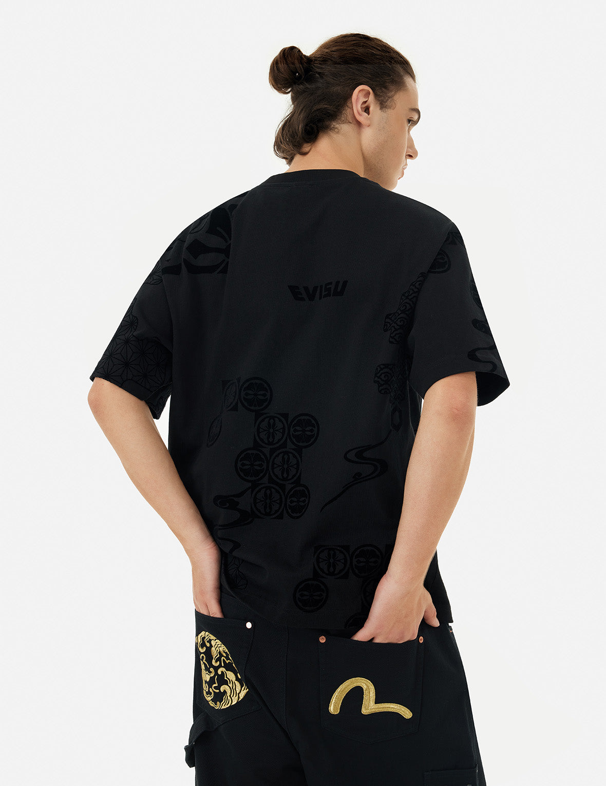 Seagull Embroidery and Allover Flocking Patterns Relax Fit T-shirt